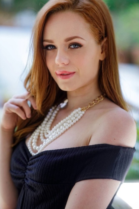 Ella Hughes nacktheit perfekte galerie